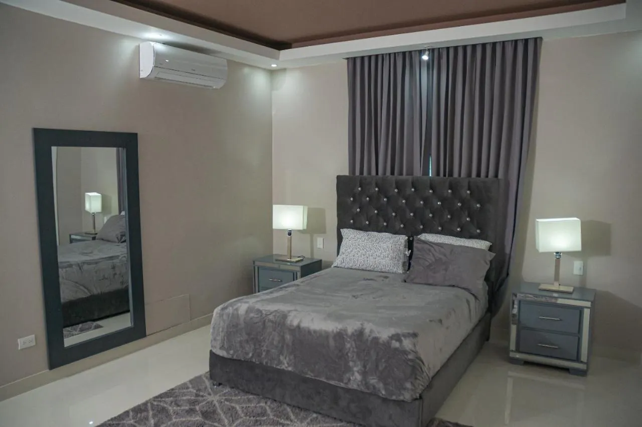 Villa Lara Santo Domingo 0*,