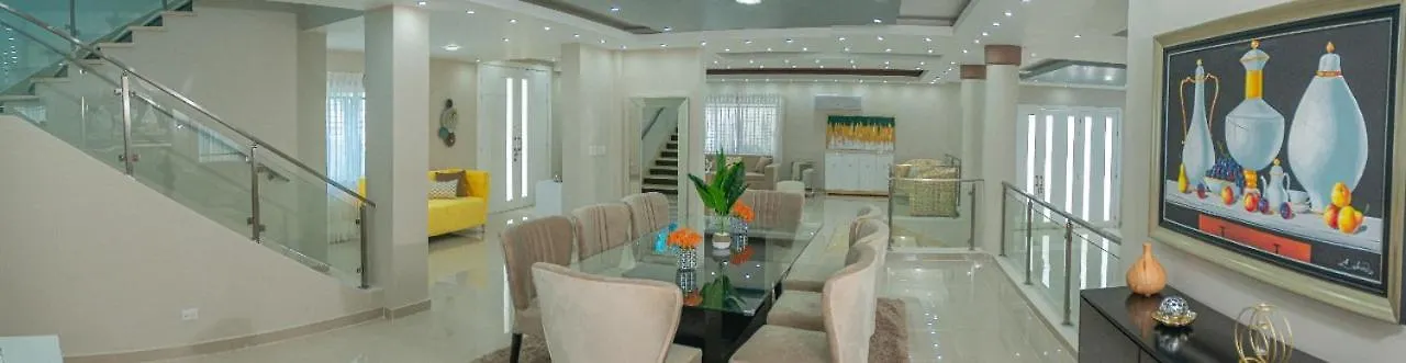 Villa Lara Santo Domingo 0*,